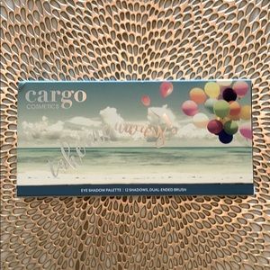 CARGO TAKE ME AWAY EYESHADOW PALLETTE